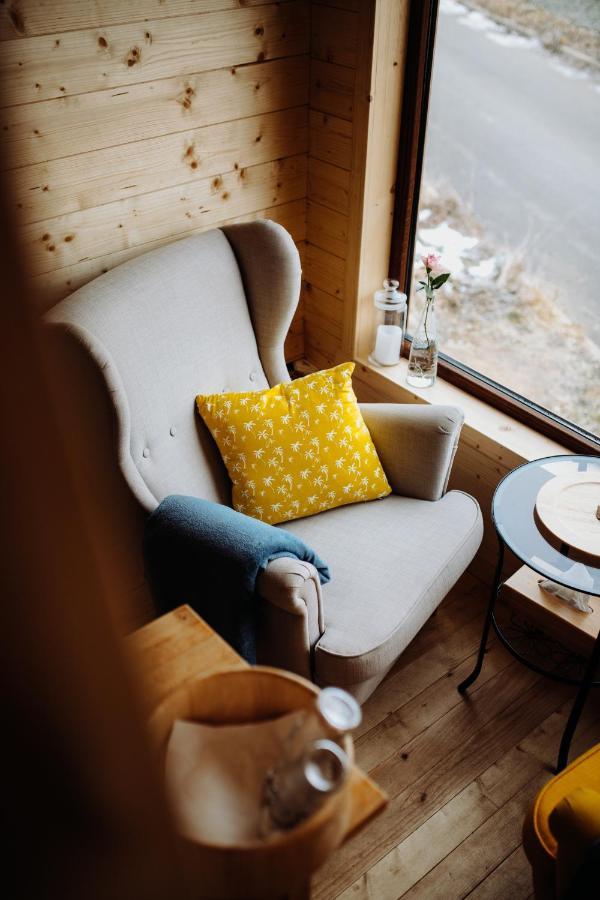 Treehome Tinyhouse Střítež Exterior foto